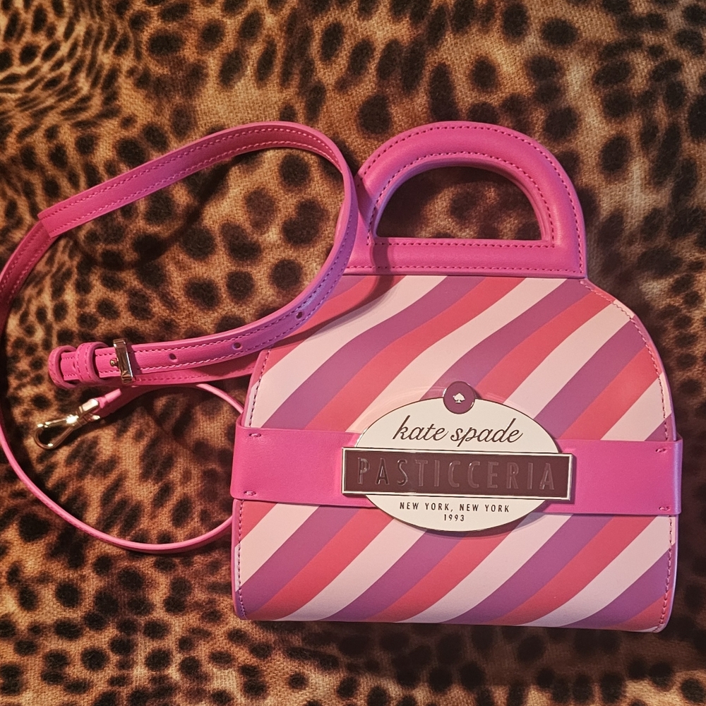 Kate Spade purse, new without tags.